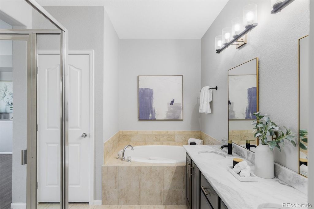 Image 18 of property listing at 10523 Ashfield Street 5C, Highlands Ranch, CO 80126