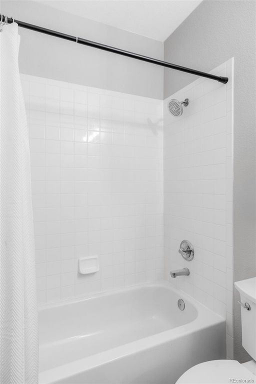 Image 21 of property listing at 10523 Ashfield Street 5C, Highlands Ranch, CO 80126