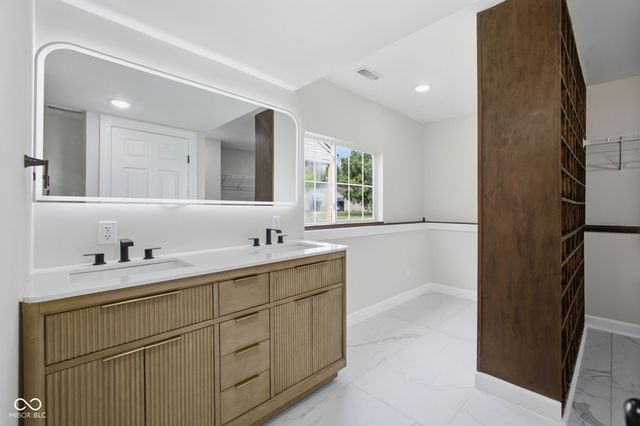 8427 Country Meadows Drive, Indianapolis, IN 46234