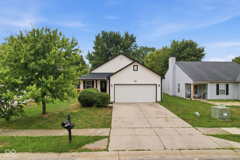 8427 Country Meadows Drive, Indianapolis, IN 46234