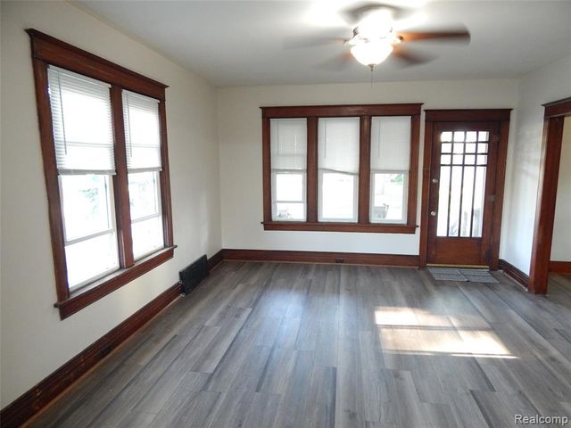 1218 Stanton Street, Port Huron, MI 48060