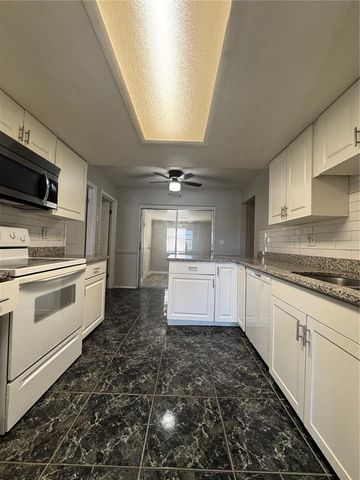 721 GREENLEAF LANE, Lake Wales, FL 33853