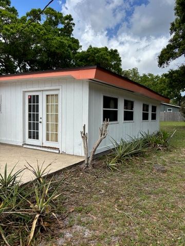 2726 49th Avenue, Vero Beach, FL 32966