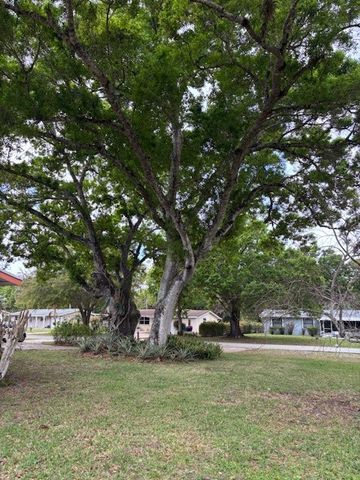 2726 49th Avenue, Vero Beach, FL 32966