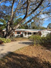 2726 49th Avenue, Vero Beach, FL 32966