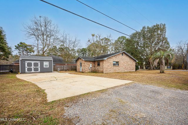 2433 Santa Cruz Street, Gautier, MS 39553