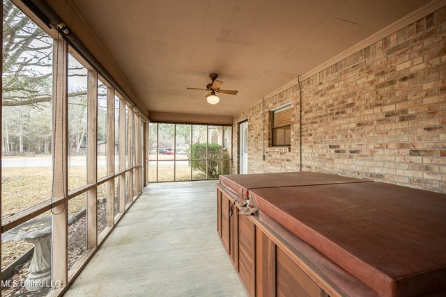 2433 Santa Cruz Street, Gautier, MS 39553