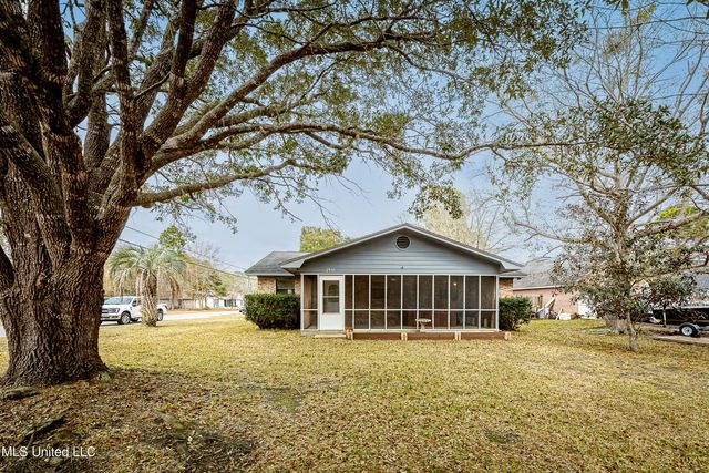 2433 Santa Cruz Street, Gautier, MS 39553