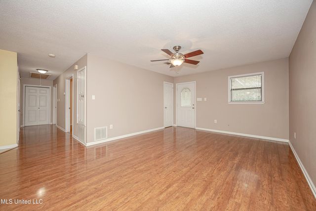 2433 Santa Cruz Street, Gautier, MS 39553