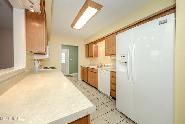 2433 Santa Cruz Street, Gautier, MS 39553