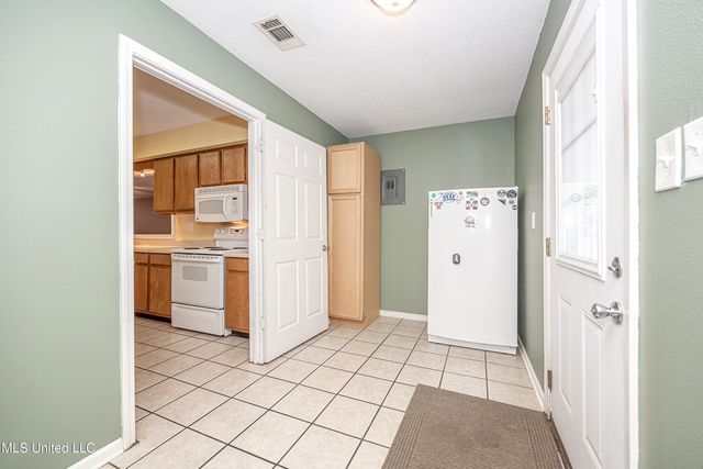 2433 Santa Cruz Street, Gautier, MS 39553