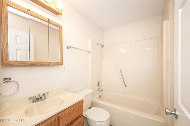 2433 Santa Cruz Street, Gautier, MS 39553