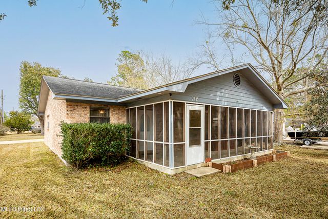 2433 Santa Cruz Street, Gautier, MS 39553