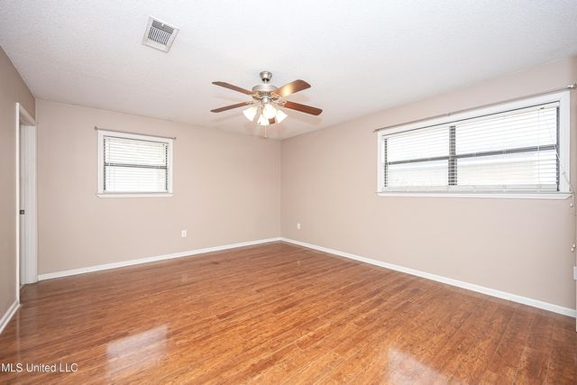 2433 Santa Cruz Street, Gautier, MS 39553