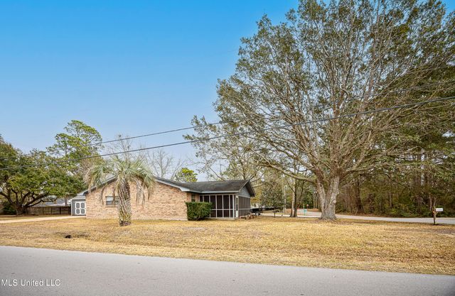 2433 Santa Cruz Street, Gautier, MS 39553