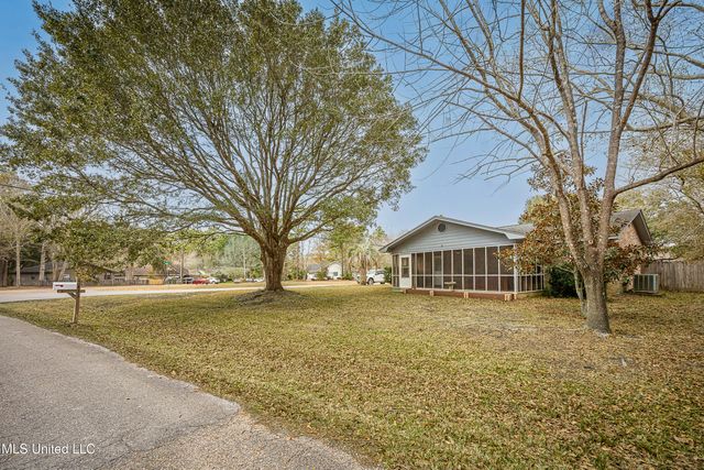 2433 Santa Cruz Street, Gautier, MS 39553