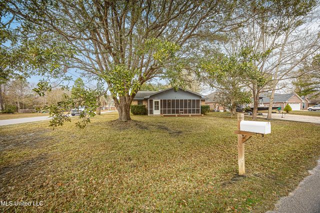 2433 Santa Cruz Street, Gautier, MS 39553