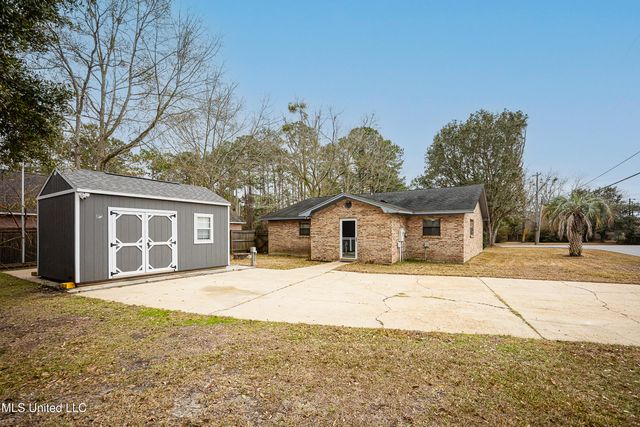 2433 Santa Cruz Street, Gautier, MS 39553