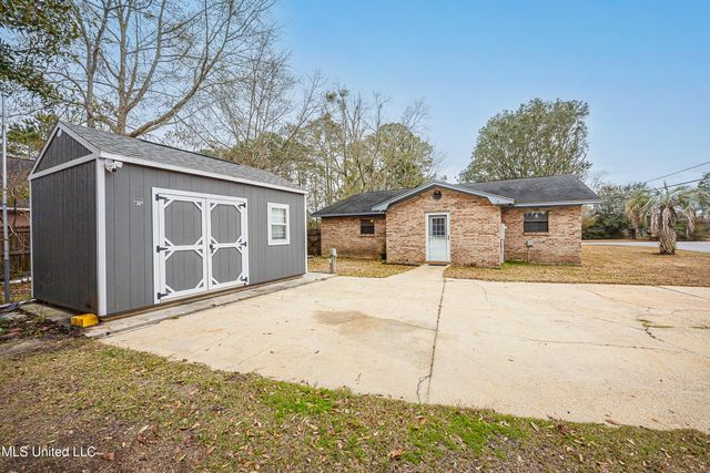 2433 Santa Cruz Street, Gautier, MS 39553