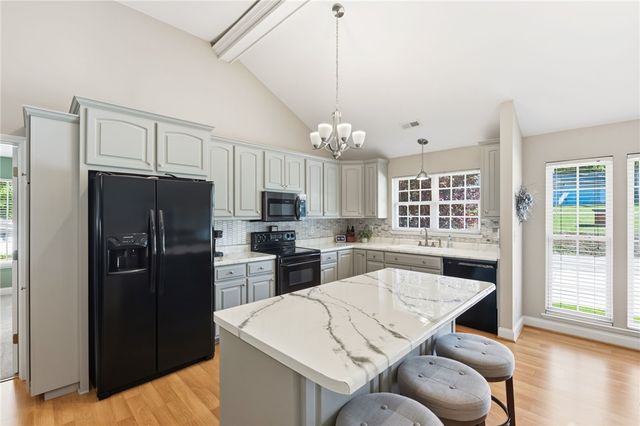 519 Island Point Road, Starr, SC 29684