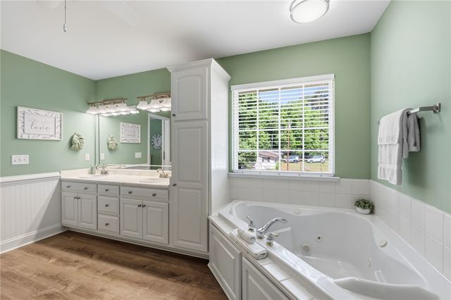 519 Island Point Road, Starr, SC 29684