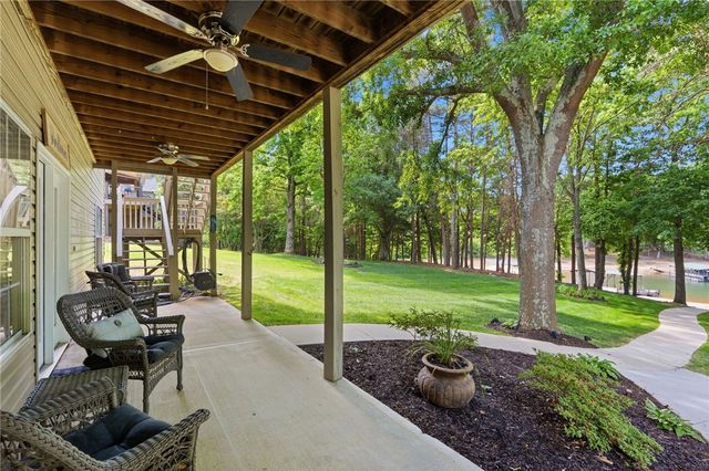 519 Island Point Road, Starr, SC 29684