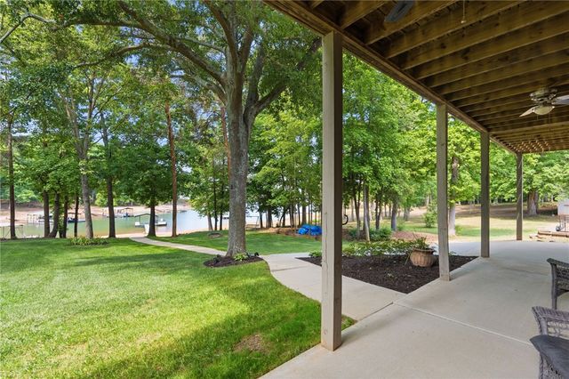 519 Island Point Road, Starr, SC 29684