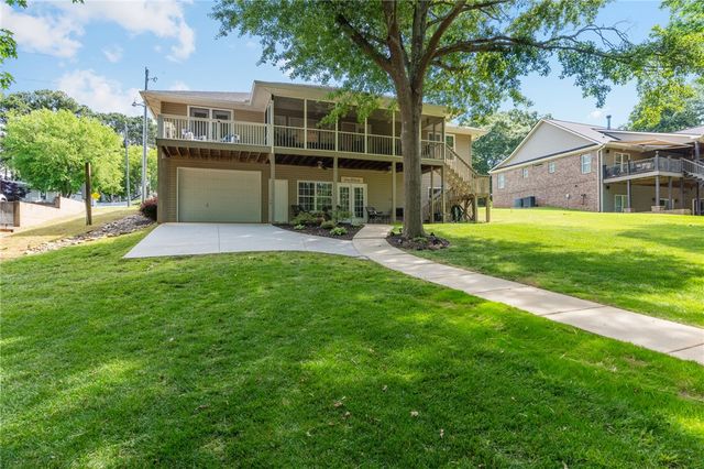 519 Island Point Road, Starr, SC 29684
