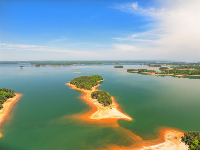 519 Island Point Road, Starr, SC 29684