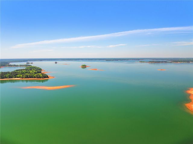 519 Island Point Road, Starr, SC 29684