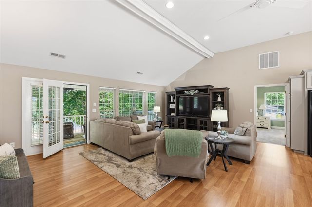 519 Island Point Road, Starr, SC 29684