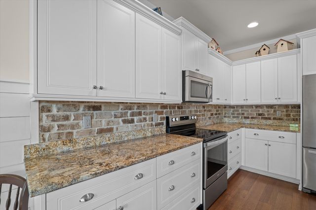 214 Sunflower Circle, Mccormick, SC 29835