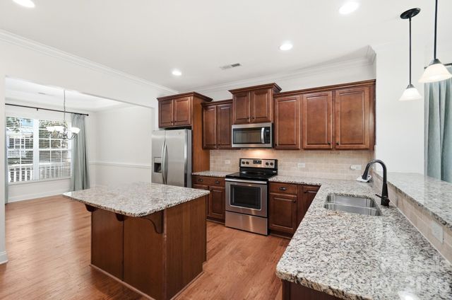 10544 Royal Winchester Drive, Charlotte, NC 28277