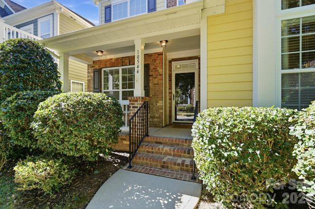 10544 Royal Winchester Drive, Charlotte, NC 28277