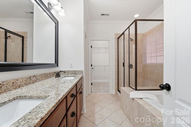 10544 Royal Winchester Drive, Charlotte, NC 28277