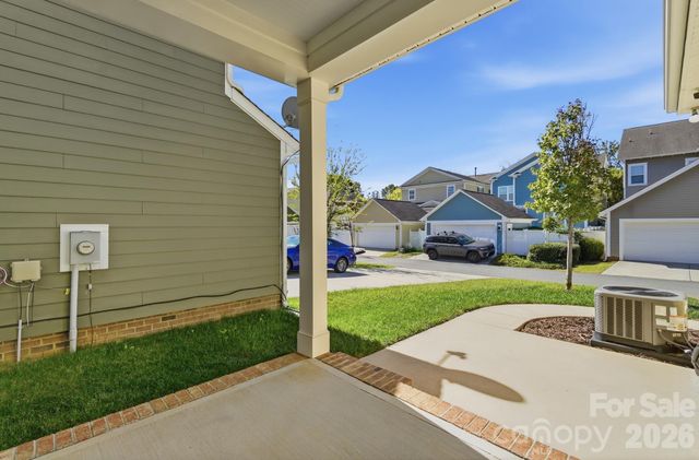 10544 Royal Winchester Drive, Charlotte, NC 28277
