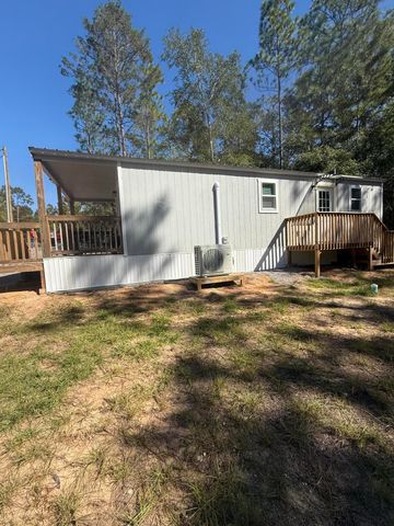749 Brookside Drive, Defuniak Springs, FL 32433