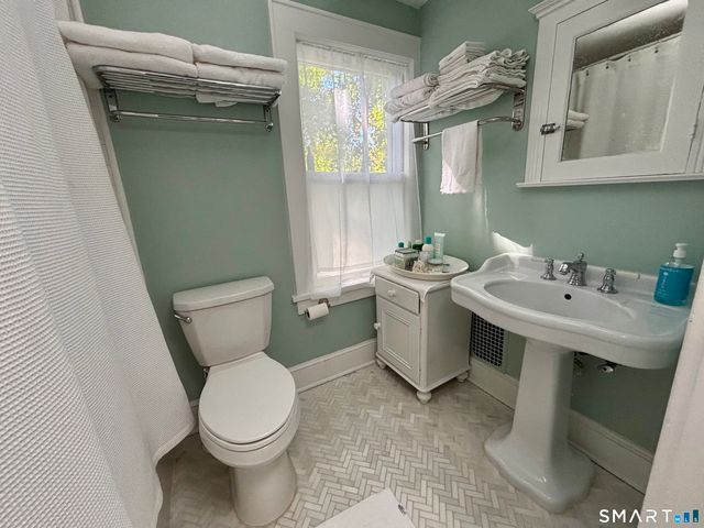 63 Kings Highway North, Westport, CT 06880