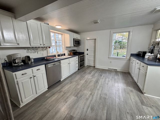 63 Kings Highway North, Westport, CT 06880