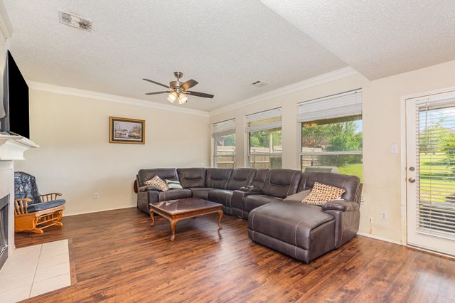 2114 Elm Falls Place, Mesquite, TX 75181