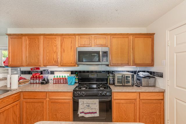 2114 Elm Falls Place, Mesquite, TX 75181
