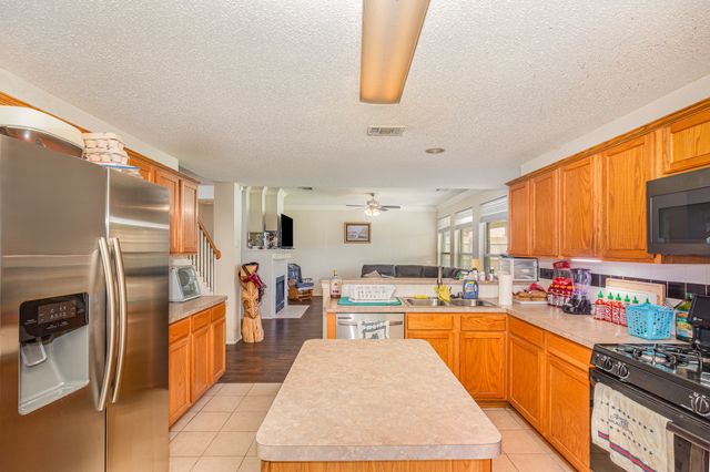 2114 Elm Falls Place, Mesquite, TX 75181