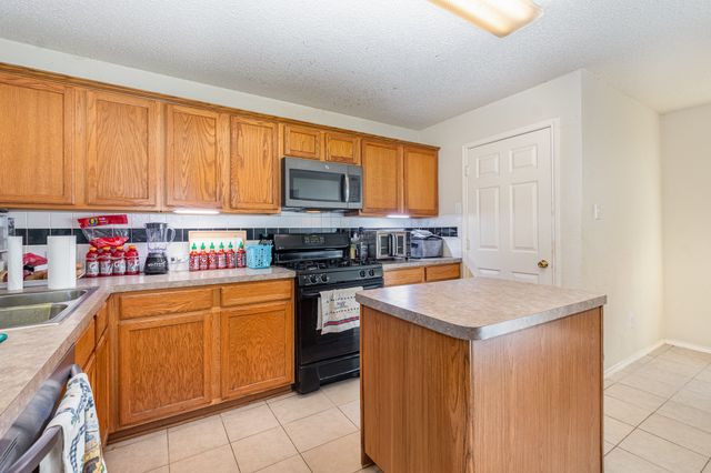 2114 Elm Falls Place, Mesquite, TX 75181
