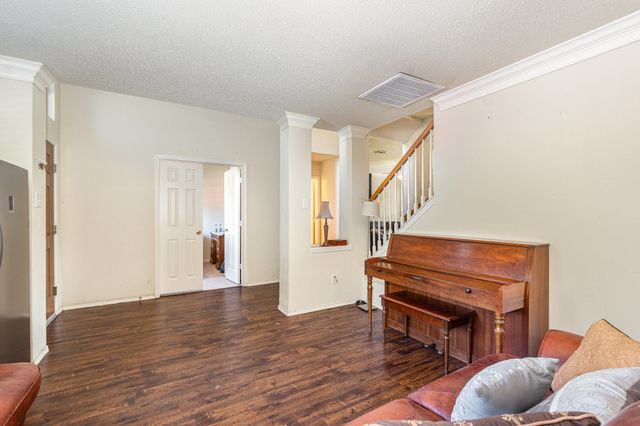 2114 Elm Falls Place, Mesquite, TX 75181