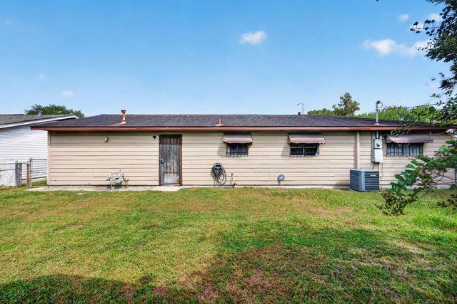 1230 Hopper Road, Houston, TX 77037