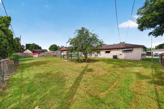 1230 Hopper Road, Houston, TX 77037