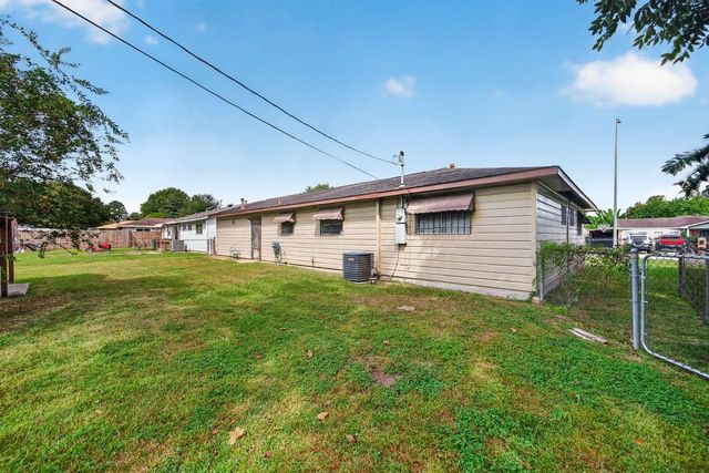 1230 Hopper Road, Houston, TX 77037