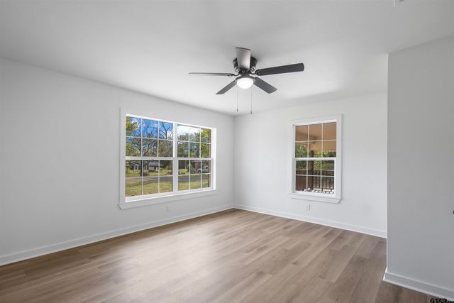 798 Mallory St, Lindale, TX 75771