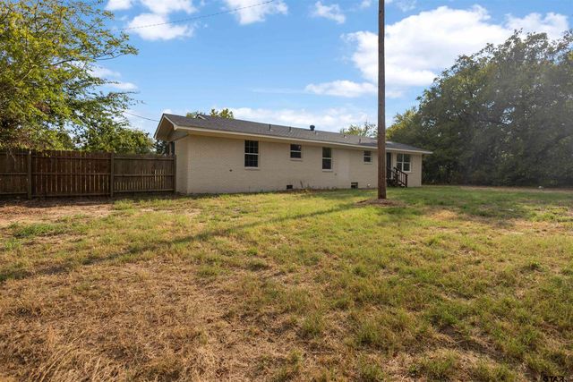 798 Mallory St, Lindale, TX 75771