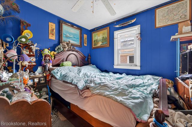 6027 Peck Avenue, Warren, MI 48092